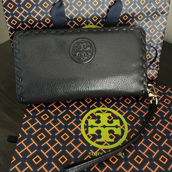 Tory Burch Handbags - Tory Burch Wallet